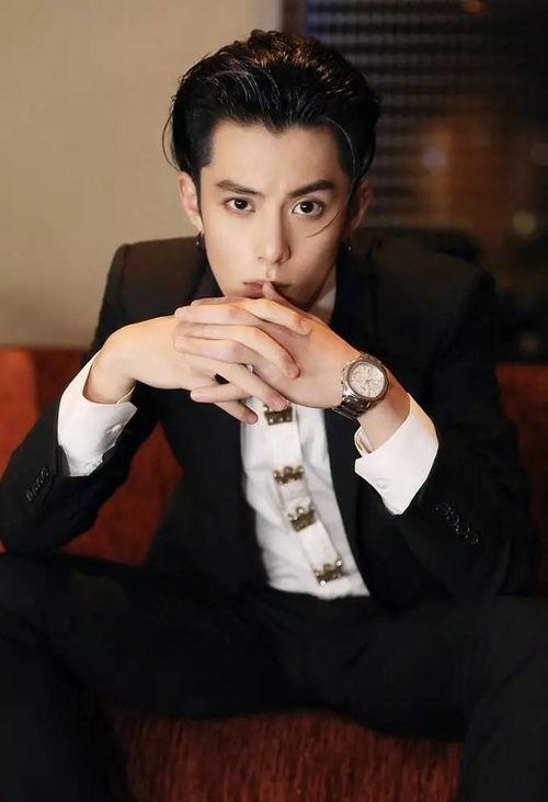 王鹤棣比赛吃瓜视频播放,视频播放量爆表！