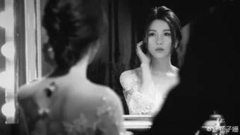 拍婚纱照吃瓜视频,拍婚纱照吃瓜视频揭秘甜蜜背后的趣事