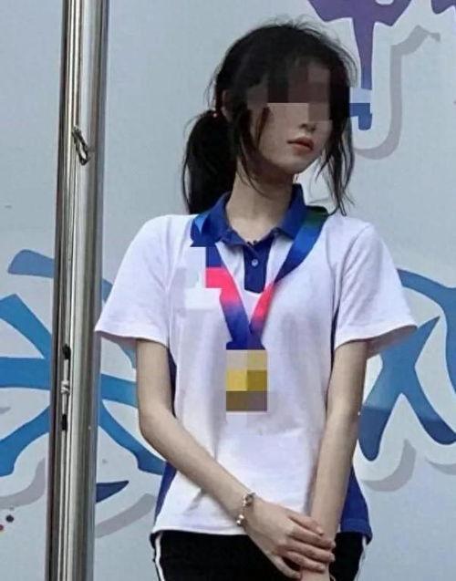 闺蜜来巴黎吃瓜视频播放