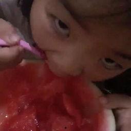 宝宝吃瓜视频教程,轻松掌握宝宝辅食新技能