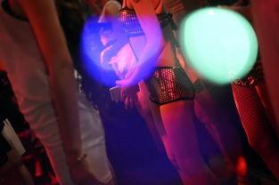 实拍夜店视频吃瓜,揭秘夜生活背后的真实画面