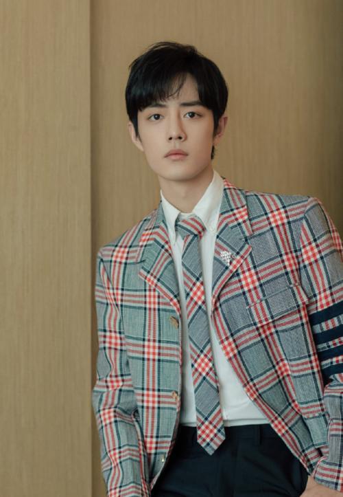 肖战谈论吃瓜的视频在哪看,揭秘明星幕后生活，视频观看指南