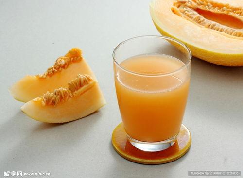 给外国人吃哈密瓜视频在线观看,外国朋友品尝哈密瓜的欢乐时光