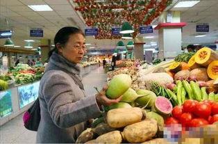 兰田步行街大妈吃瓜视频,趣味横生引网友热议