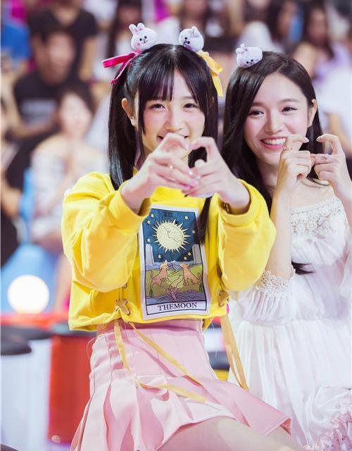 吃瓜怪力少女在线观看视频,揭秘网络红人的爆笑成长历程